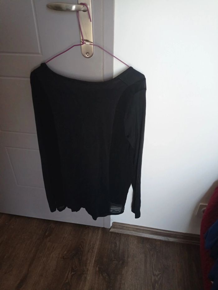 Haut noir avec transparence - photo numéro 2