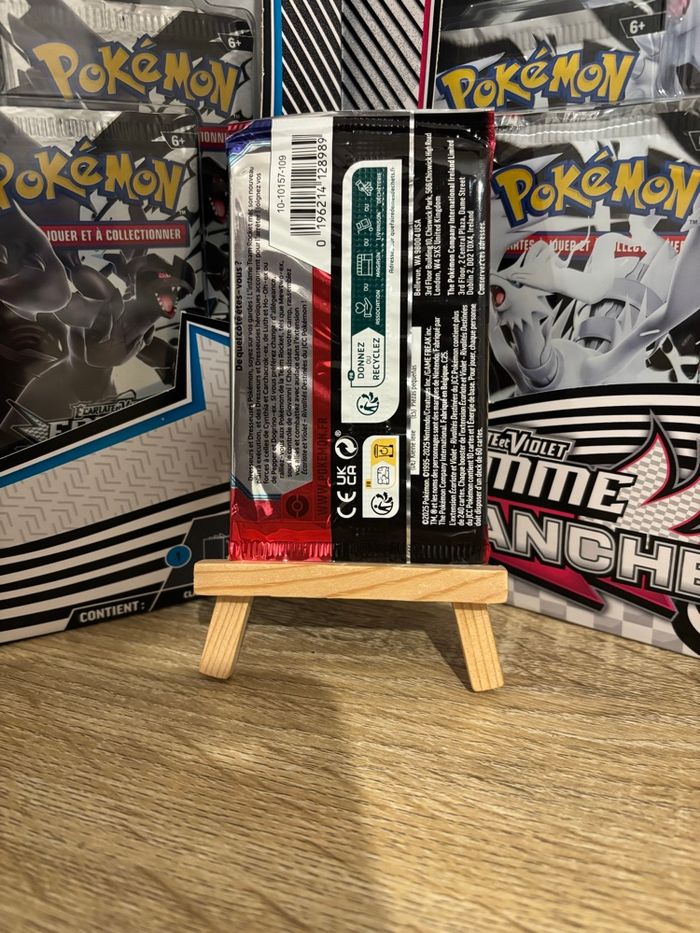 Booster Pokémon Rivalités Destinées reconditionné - photo numéro 2