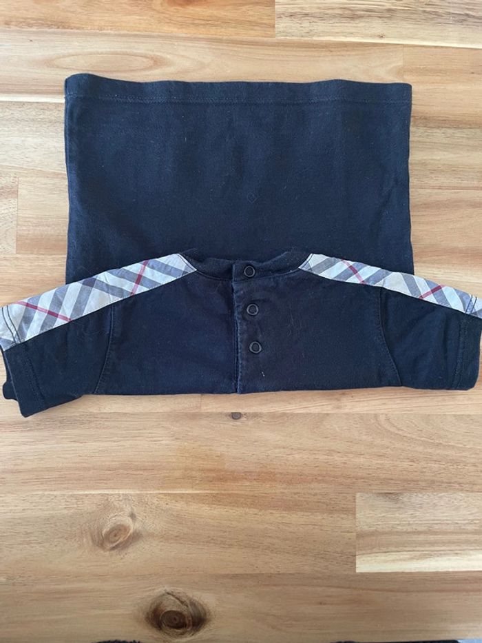 T shirt Burberry 9 mois - photo numéro 2