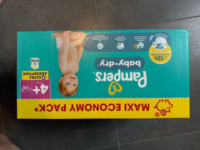 1 carton Pampers taille 4+ - photo numéro 2