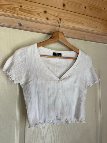 Top court côtelé à bouton - Bershka 