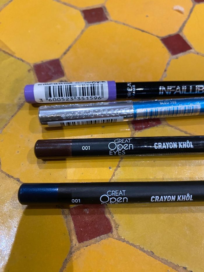 Lot crayon - photo numéro 2