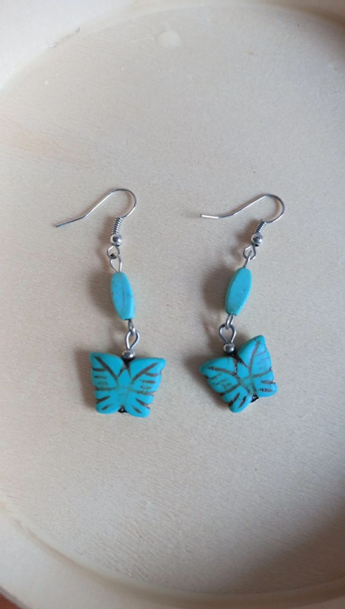 Boucles d'oreilles pendantes Papillons turquoise - photo numéro 2