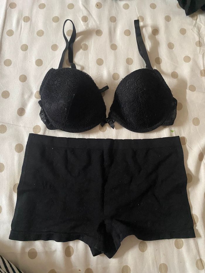 ensemble de soutien-gorge, taille 95 C et Shorty femme taille M
