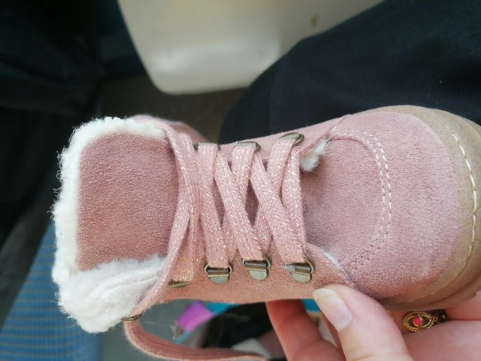 Boots bébé fille fourrées à col sherpa neuve - photo numéro 4