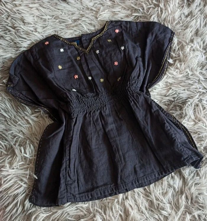 Petit haut neuf 3 mois 🌺