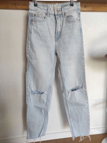 Jean troué stradivarius