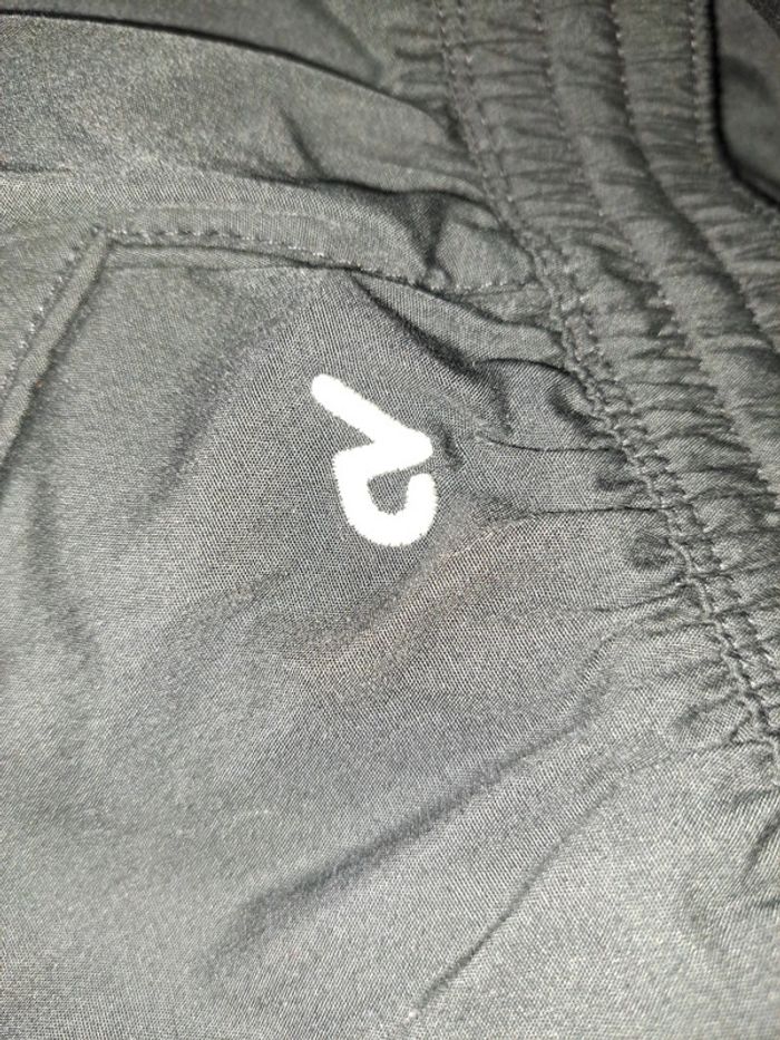 pantalon de sport - photo numéro 4