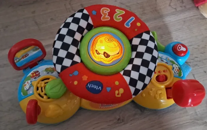 Mon baby volant tut tut bolides Vtech