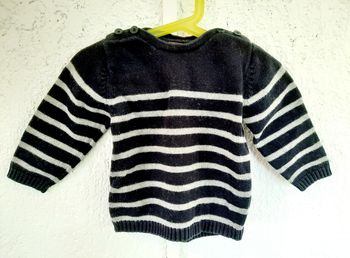 Pull 24 mois avec bouton