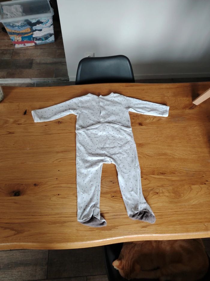 Pyjama taille 18 mois - photo numéro 3