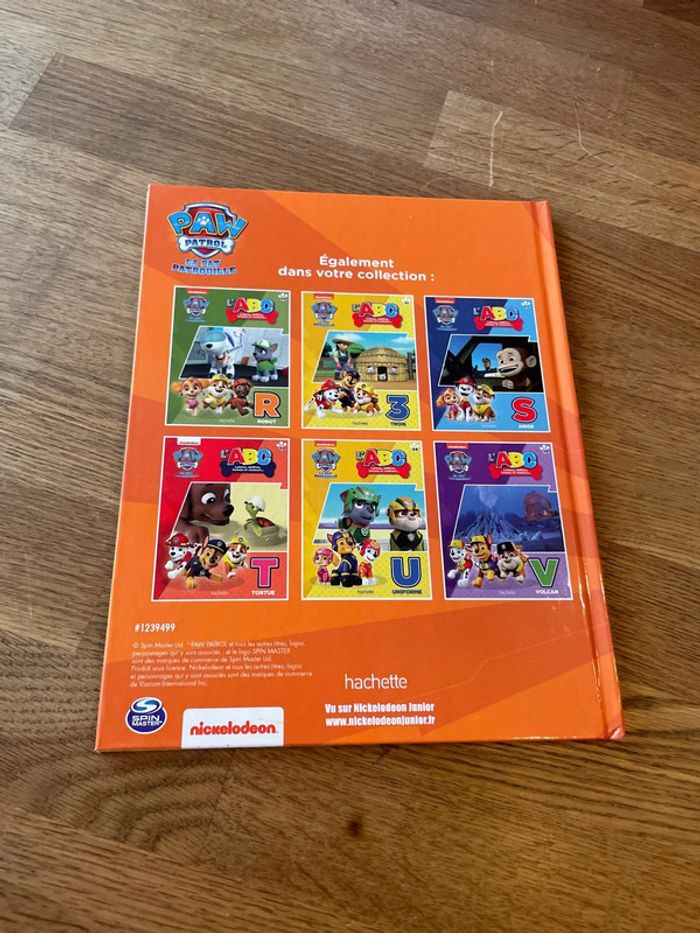 Livre La Pat Patrouille Paw Patrol L’ABC lettres chiffres formes et couleurs Le chiffre 4 Numéro 25 - photo numéro 3