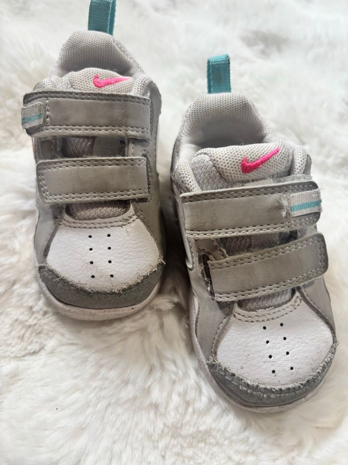 Basket Nike taille 20 - photo numéro 6