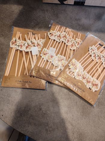 Lot de pailles carton