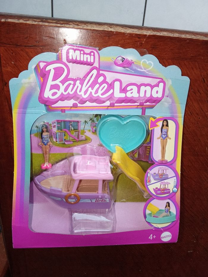 4 boîtes de jeux  Mini Barbie Land - photo numéro 2