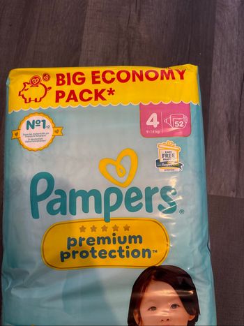 Couches Pampers prenium protection