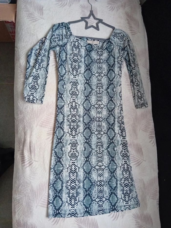 Robe Prét du Corp Semi-Manche
