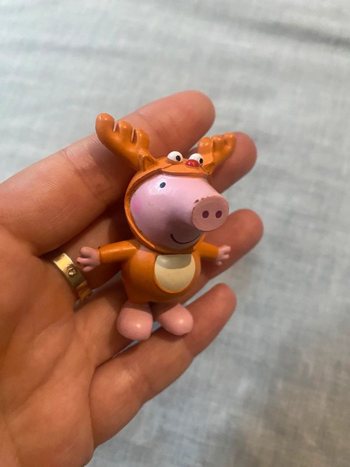Lot de 2 figurines Peppa et George - photo numéro 3