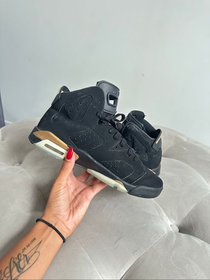 Air Jordan 6 rétro DMP noir et dorée. Taille 39 (6.5Y) - photo numéro 2