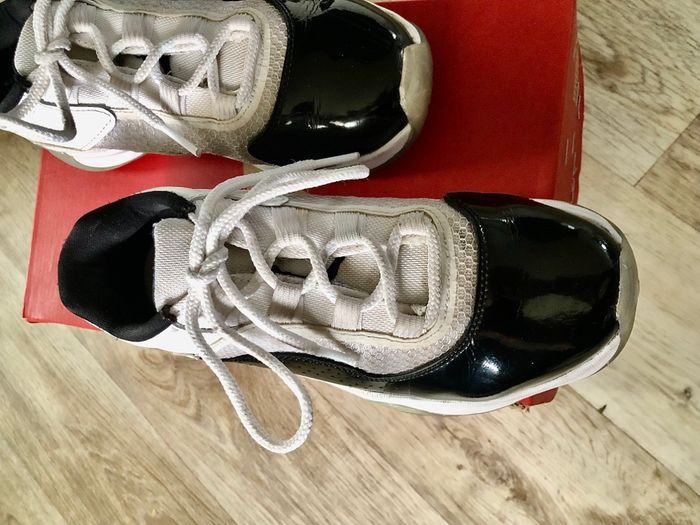 Air jordan • Noir/blanc • Taille 36,5 • Bon état - photo numéro 6