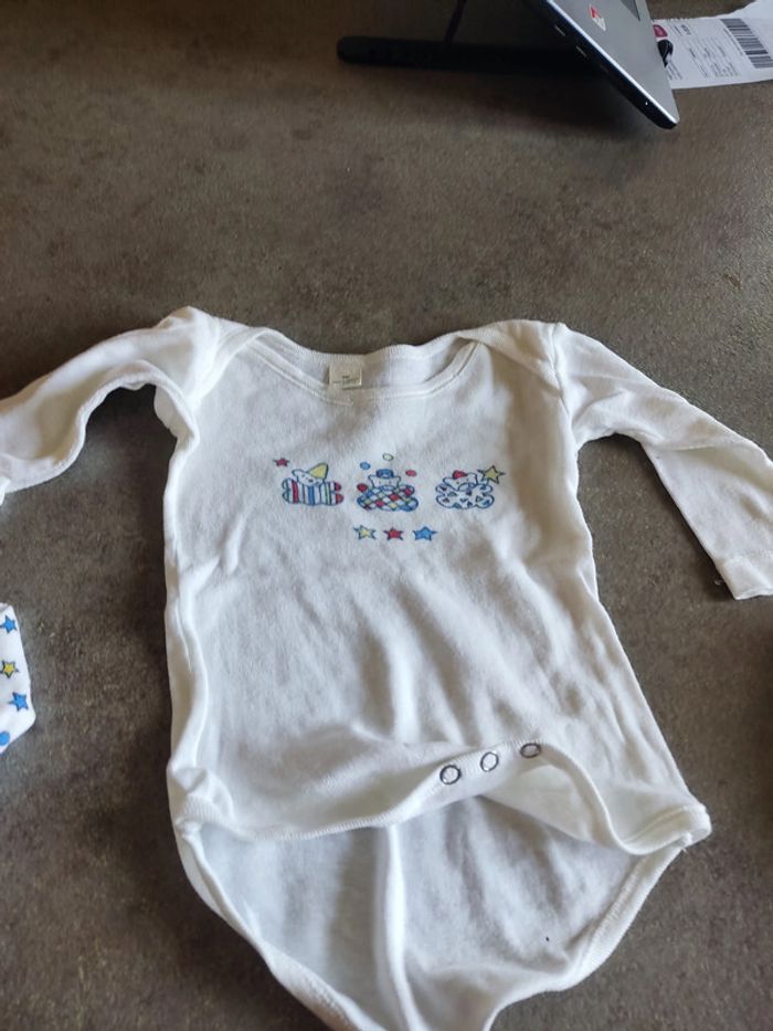 lot 3 body 6 mois manches longues - photo numéro 3