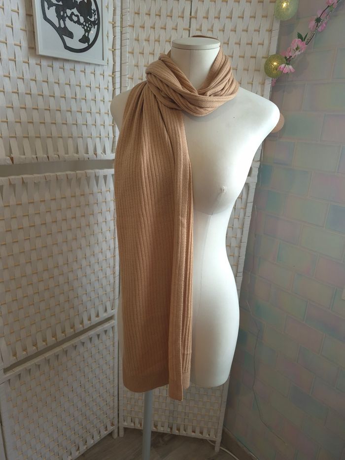 🏷️jolie écharpe ETAM laine & cachemire beige camel femme - photo numéro 4