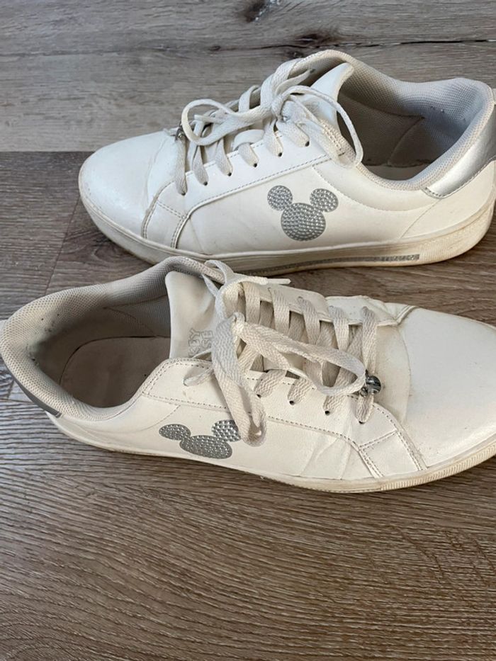 Basket Mickey 41 primark blanc et argenté
