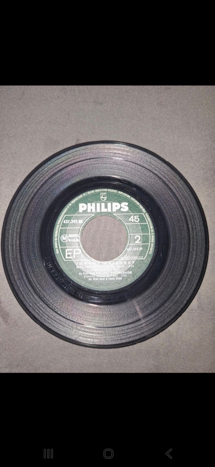 45tr johnny hallyday - photo numéro 4