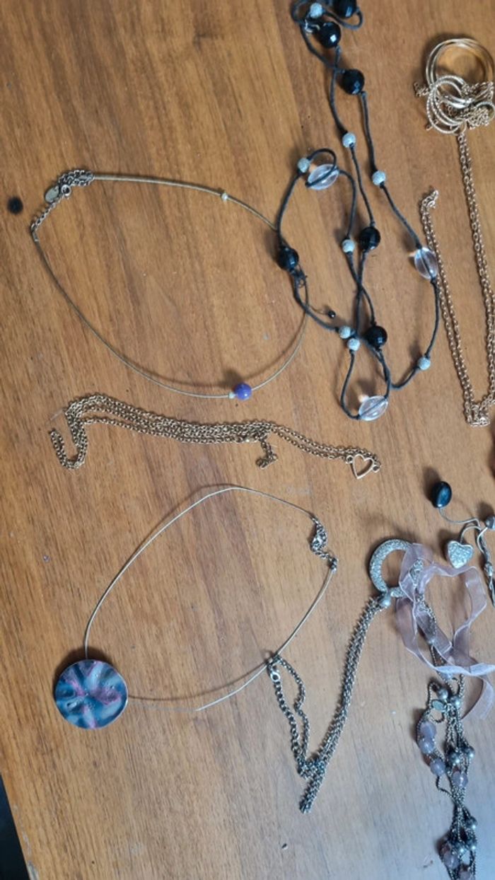 Lot colliers 10 p argenté métal très bon état femme bijoux - photo numéro 5