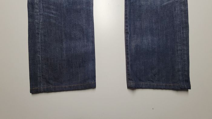 Levi Strauss 501 W32 L36 -bleu foncé- Taille 42-parfait état- - photo numéro 4