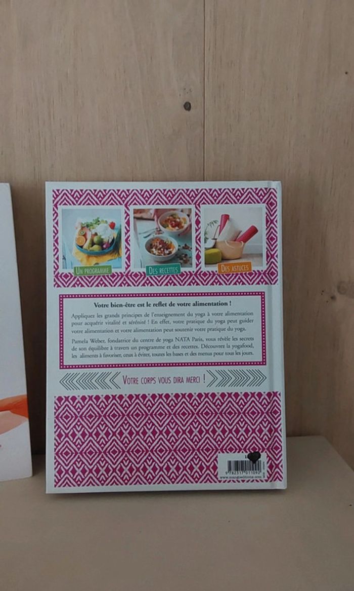 Lot 3 livres sur le Yoga  Strala Yoga Rebel Yoga Food Le yoga 1er pas - photo numéro 6