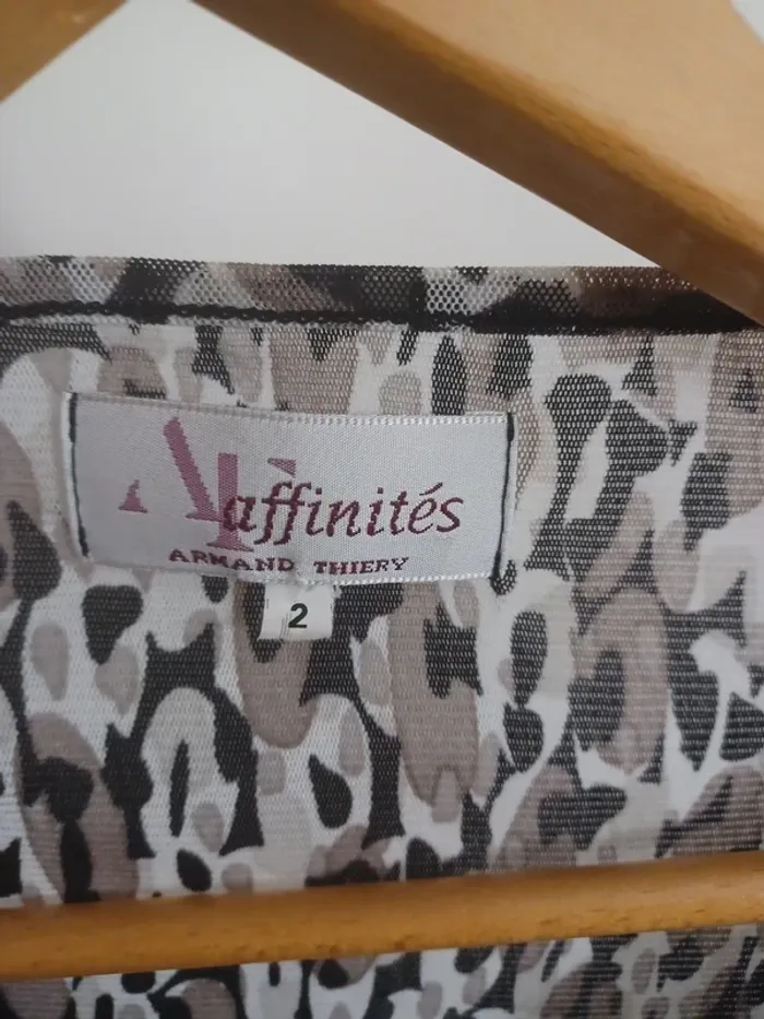 Blouse t-shirt Armand Thiery Affinités Taille 2 - photo numéro 3