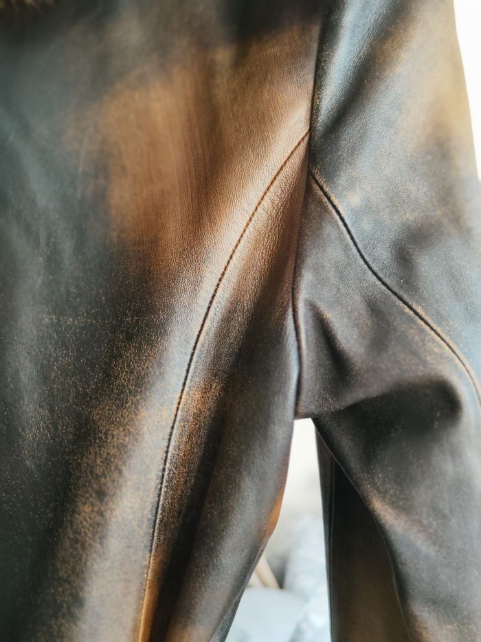 Très beau manteau en cuir - photo numéro 6