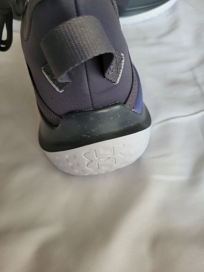 Baskets 45 under armour - photo numéro 5