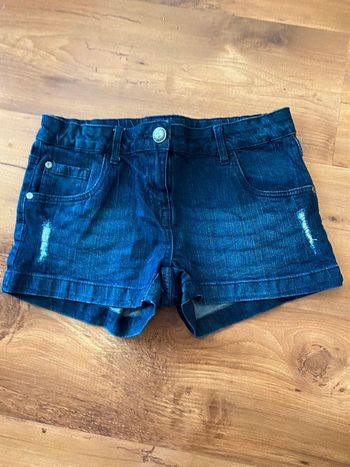 Joli short en jean neuf