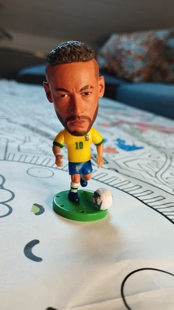 Petite figurine football neuve Neymar Brésil