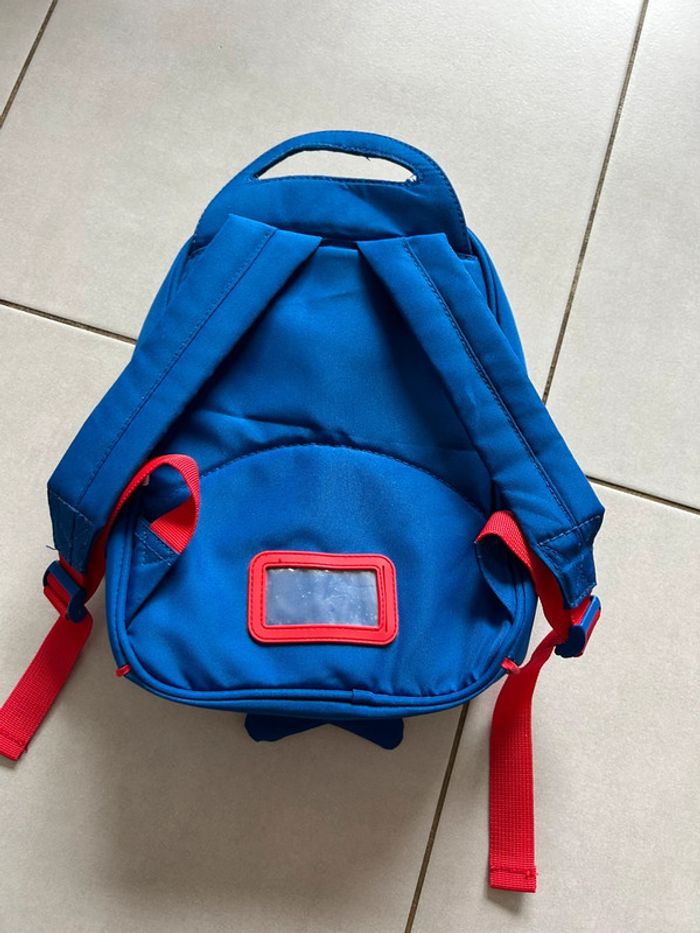 Petit sac d’école requin en relief - photo numéro 2