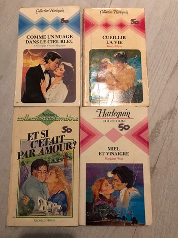 Lot de 4 livres de poche harlequin