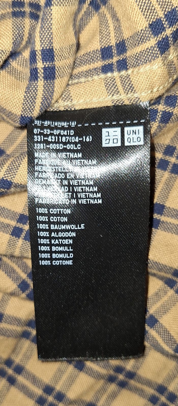 Lot 4 chemises Uniqlo flanelle et velours taille M - photo numéro 10