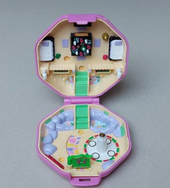 Polly pocket suki