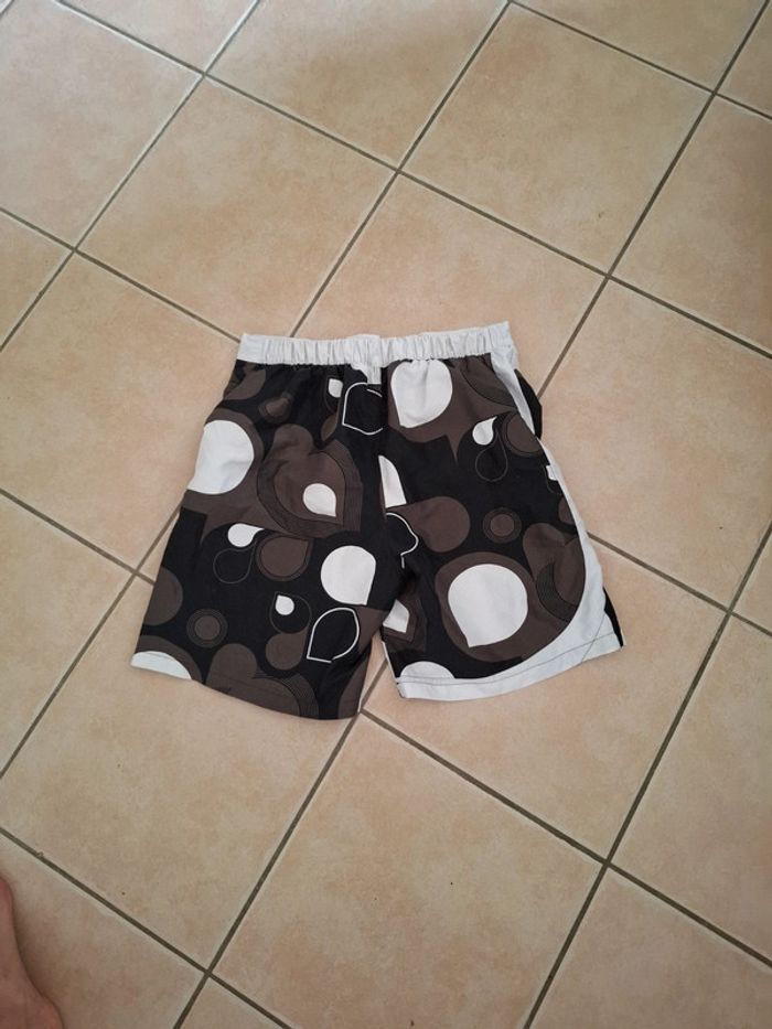 Short de bain av pochette qui ferme pr y mettre une clé - photo numéro 4