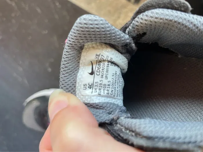 Chaussure air max taille 19,5 - photo numéro 4