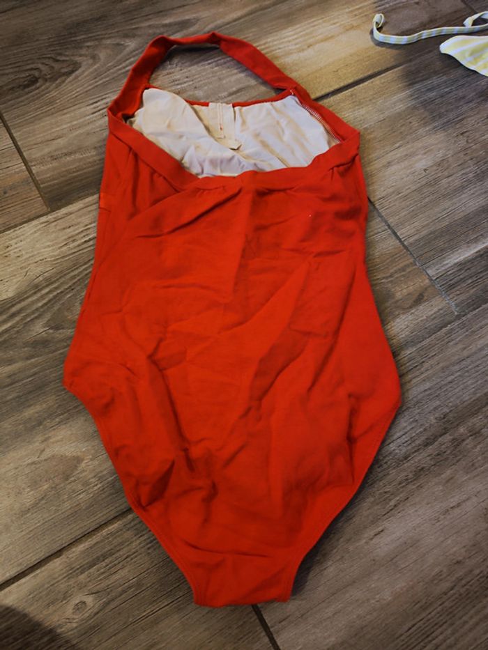 Justaucorps rouge Sansha Taille 36 - photo numéro 2