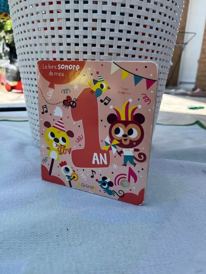 Livre sonore de mes 1 an bon état - photo numéro 2