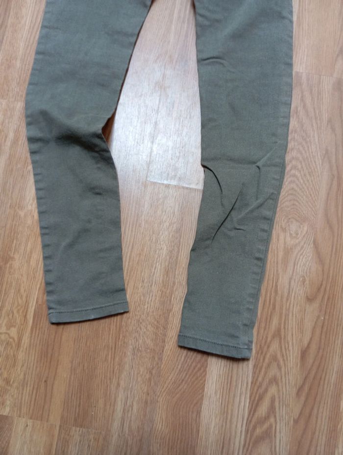 Lot vêtements 12 ans 2 tee-shirts, 1 jean et 1 pull - photo numéro 17