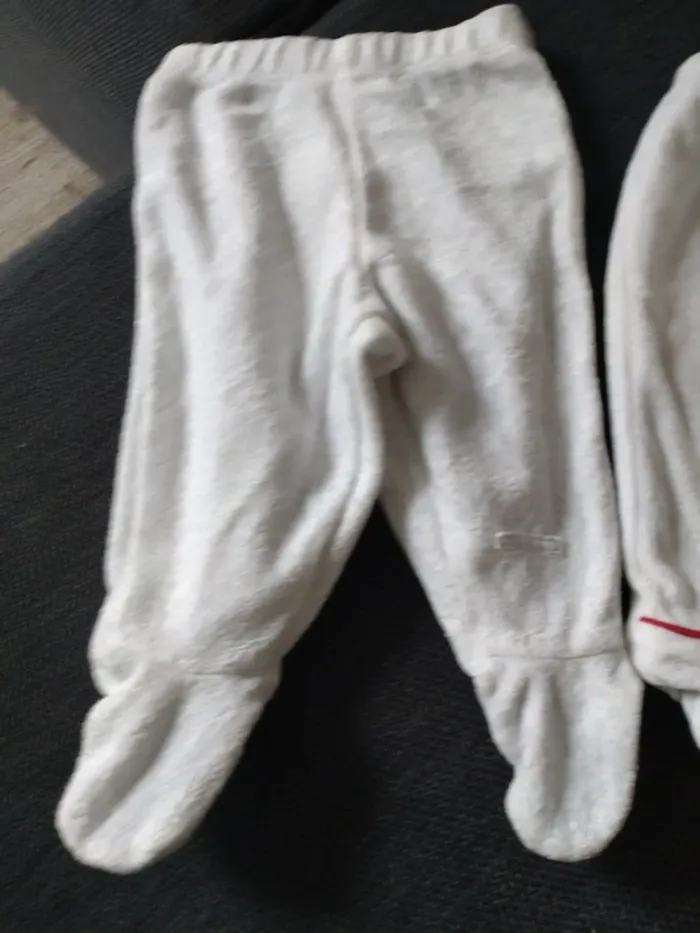 Lot de 2 pantalons taille 3 mois - photo numéro 2