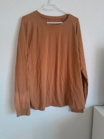 Pull legé taille 44-46💖
