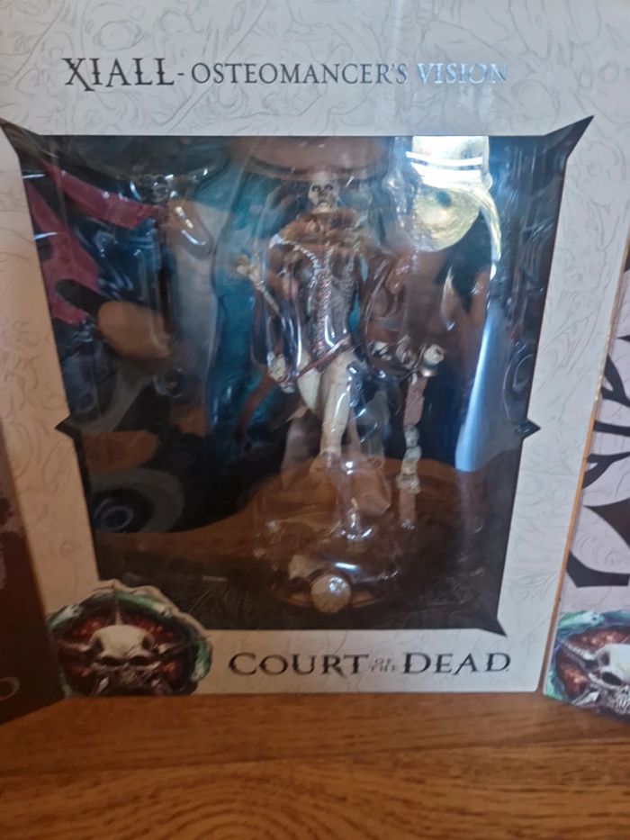 Lot de 3 figurines neuves court of the dead - photo numéro 4