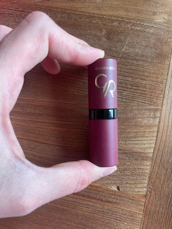 Rouge à lèvre golden rose matte