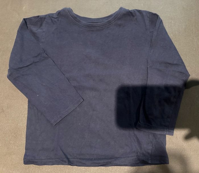 Lot 10 t-shirts manches longues 5-6 ans - photo numéro 3